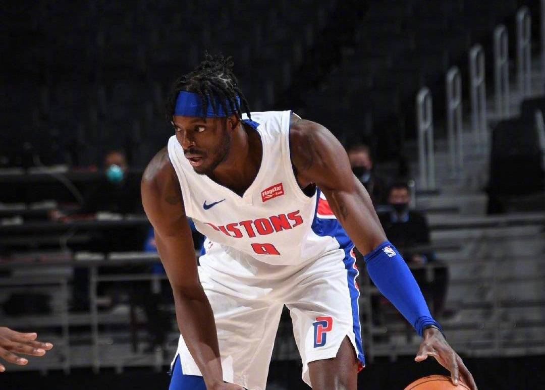 窗口期皇家马德里手感冰凉:欧联节点到来,态度坚定,团队化学反应显著(皇家马德里边锋)-竞技宝网站