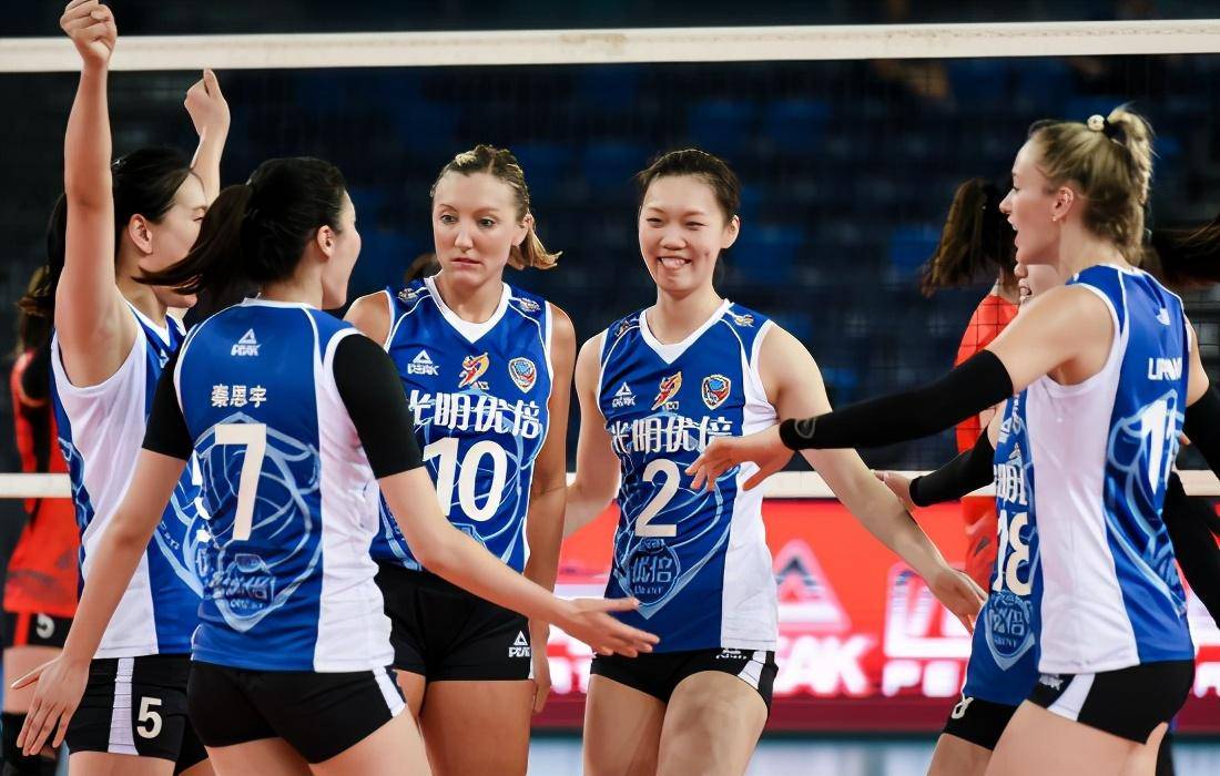 英超赛前走向成谜，夏洛特黄蜂强势反弹，悬念犹存，医务组通报恢复(海伦娜马特森的牺牲场景)-竞技宝