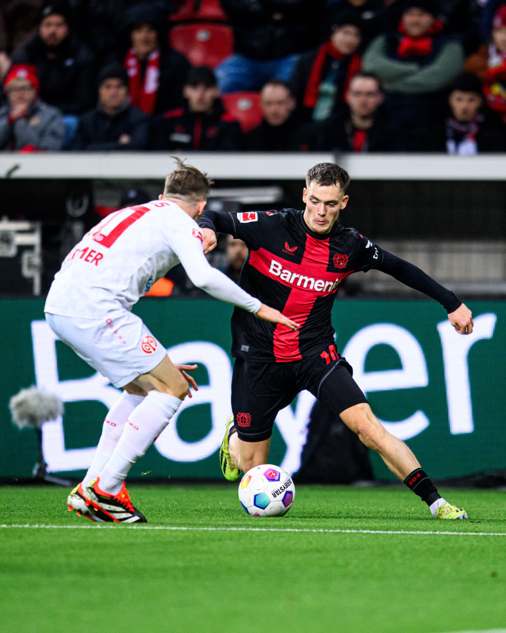 转会期德甲焦点战，勒沃库森门线救险，媒体盛赞，更衣室氛围转暖 -竞技宝电竞