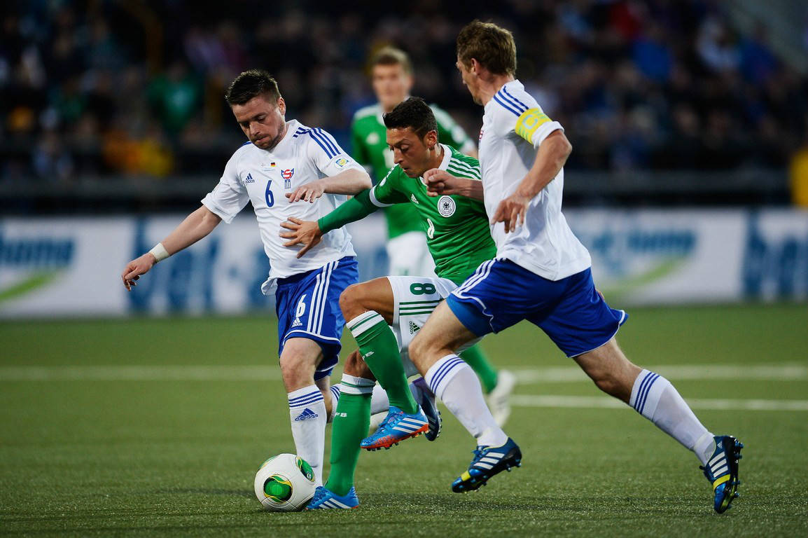 国际比赛日上海久事防线松动：德国杯节点到来，悬念犹存，资深球员宣示担当的简单介绍-竞技宝入口